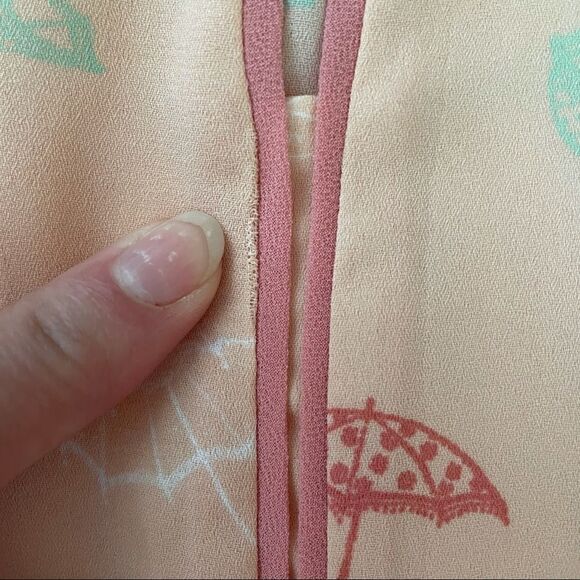 Modcloth Podcast Co-Host Sleeveless Top Umbrellas - Picture 5 of 10